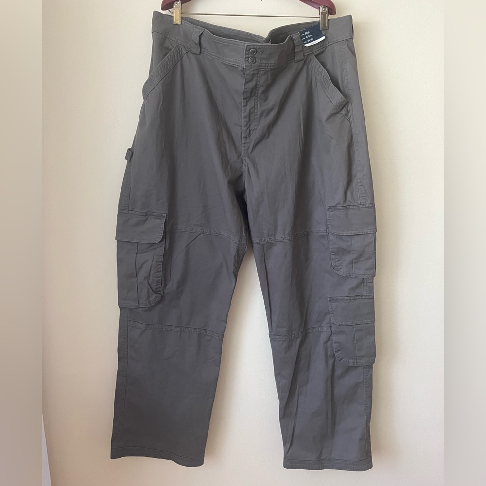 Abercrombie & Fitch Curve Love Relaxed High Rise Cargo Pant 35 20R